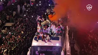 مسيرة العشاق والأوفياء  الذين يحتفلون بناديهم الذي يقف على عرش أكبر قارات العالم     الأهلي دندنها