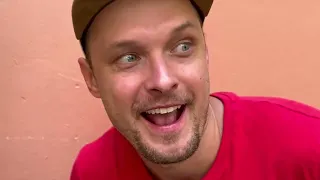 ليفا والأب يستمتعان باللعب معًا