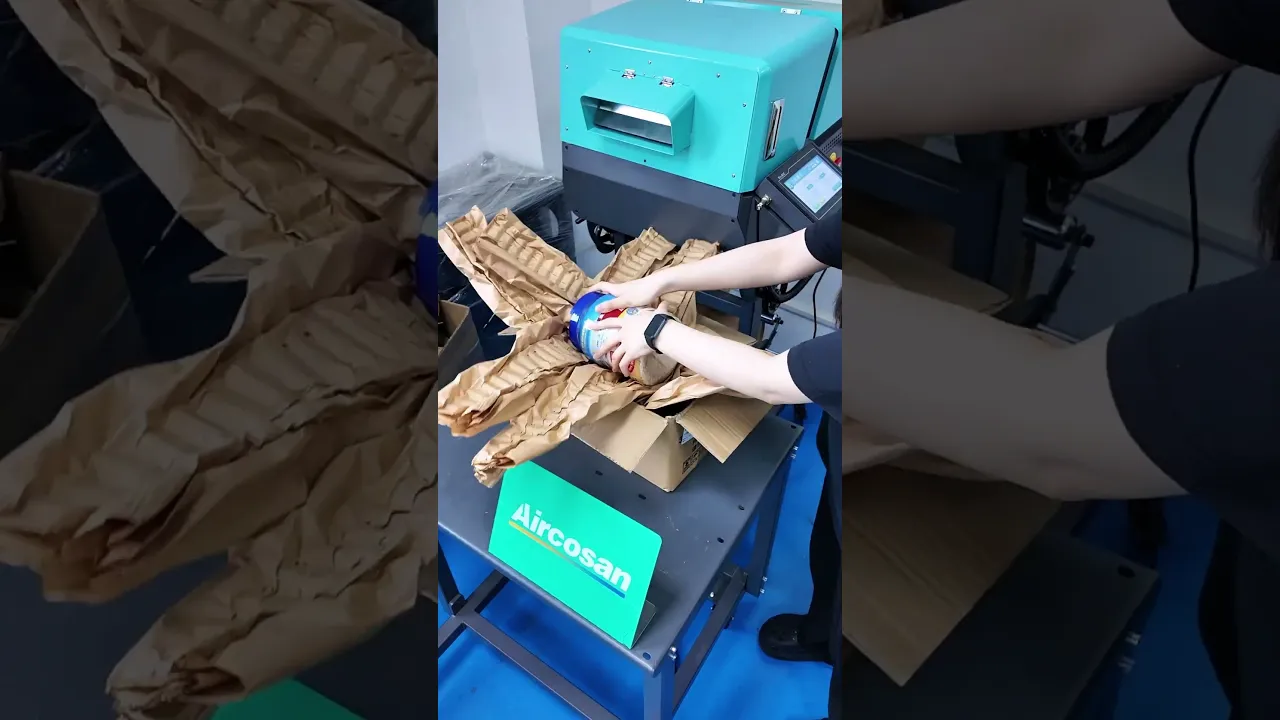 Solución optimizada de relleno de vacíos. Cojines de papel resistentes a la deformación para envíos de productos vitivinícolas. El procesamiento de alta velocidad aumenta el rendimiento de embalaje.