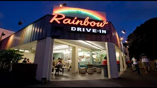 Guy Fieri shares Rainbow Drive In s World famous brown gravy and hamburger Chili recipe on DDD