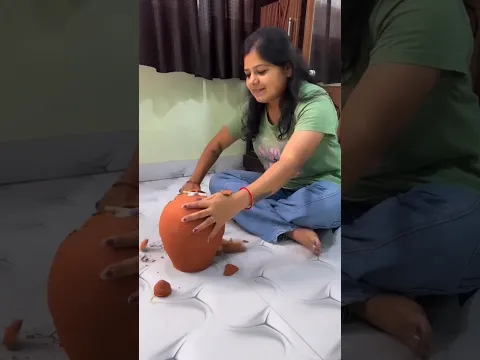 How Much Cash Came Out of This Piggy Bank❓🤯