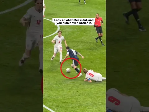 Look at what Messi did, and you didn’t even notice it. 😳 #football #argentina #lionelmessi #goat