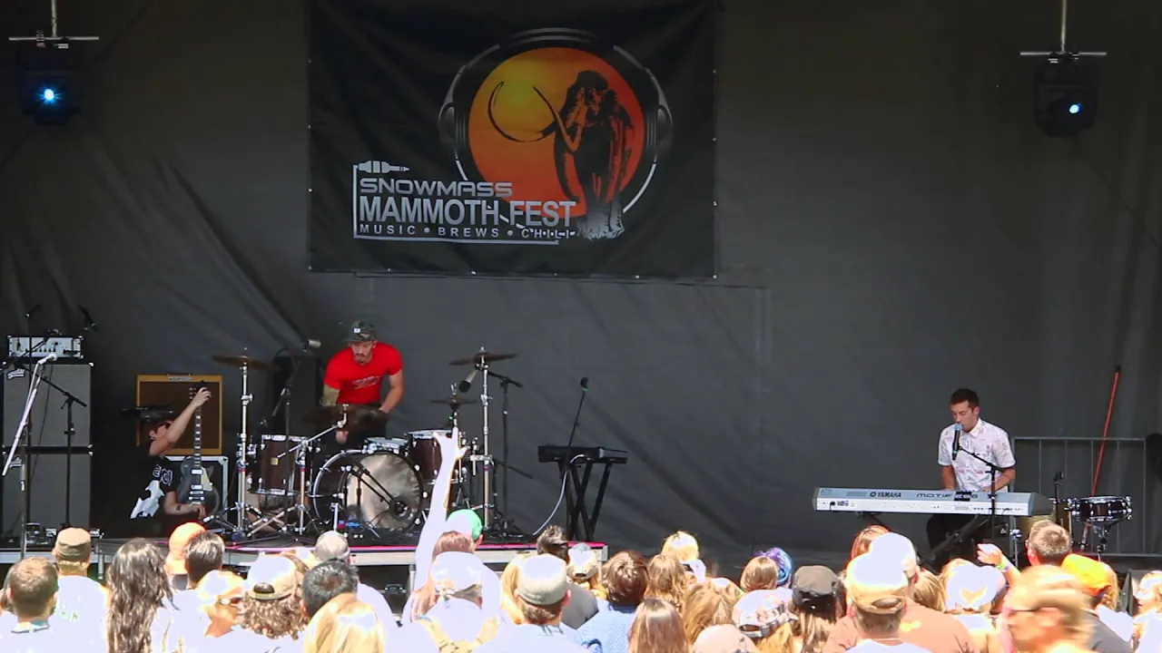 twenty one pilots - Migraine (Live) - Snowmass Mammoth Fest 2013
