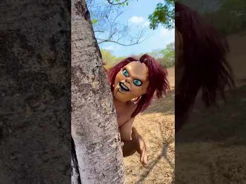Se fue volando la ropa de chucky