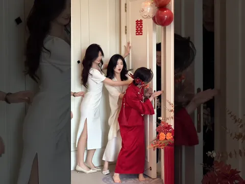 giàn cô dâu chặn cửa chú rể đạp cửa tấn công #wedding #weddingdress #bridemaid #shortvideo #xh