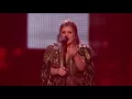 Download Lagu Kelly Clarkson - Miss Independent / Love So Soft [2017 American Music Awards Performance]