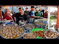 MEMBLUDAK!! RELA ANTRI BARIS BERJAM-JAM DEMI MAKAN BAKSO CAK PITUNG