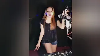 berbeza kasta dj rere monique