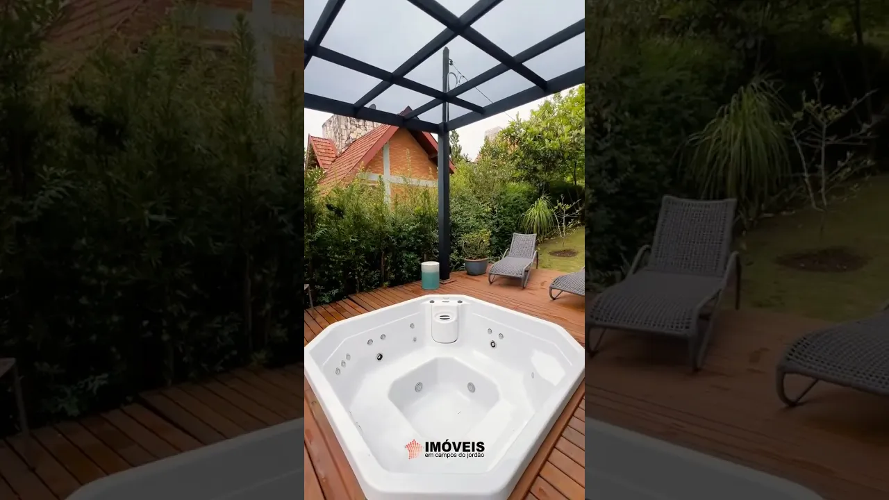 Video do Imóvel: 🍁 Se você busca um refúgio moderno com um toque rústico em um dos destinos mais desejados do Brasil, esta casa é a escolha perfeita!