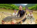 Download Lagu WOW! 1000KG+ Fish Harvest from Giant Pond | Father \u0026 Son Market Day