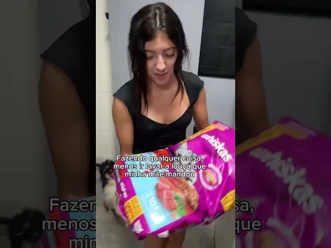 MINHA MAE ME PEDE MUITA COISA