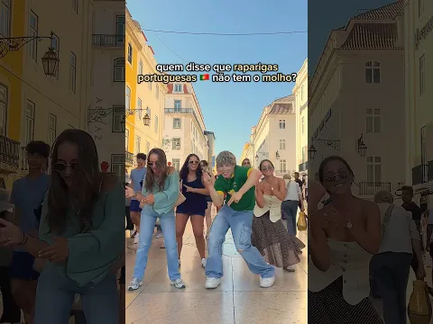 as TRÊS portuguesas 🇵🇹 divas dançaram música 🇧🇷🔥 qual tua favorita? 👀 Peteco dancinha #shorts