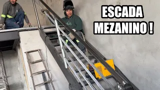 FINALIZANDO A ESCADA DO SUPER MEZANINO E OS BANHEIROS GALPÃO