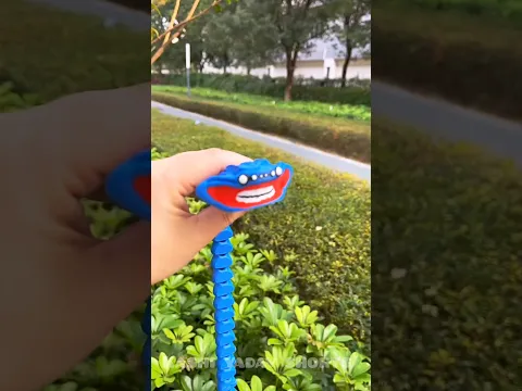 рдкреЗрдбрд╝ рдкрд░ рджрд┐рдЦрд╛ рдЦрддрд░рдирд╛рдХ рд╕рд╛рдВрдк!? рд▓реЗрдХрд┐рди рд╕рдЪ рдЬрд╛рдирдХрд░ рд╕рдм рд╣реИрд░рд╛рди ЁЯШ▒ #shortvideo