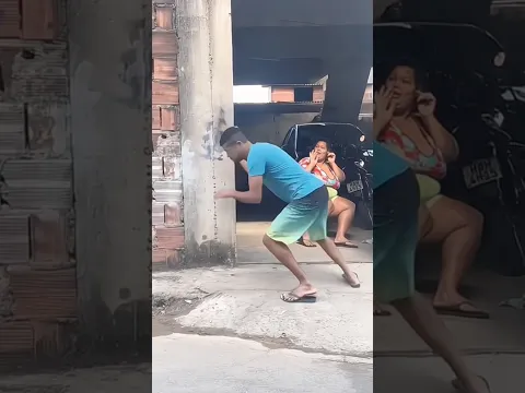 Ele tem medo de mulher #humor #comedy #memes #youtubeshorts #funny #family #shorts