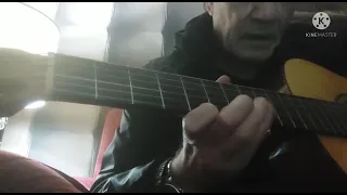 جيتار محمد فؤاد ساعات بشتاق ليوم عشته وانا صغير محمد فؤاد                       دندنها