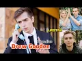 Drew Gooden Lifestyle Comedian Biography Family Wife Age Height Hobbies Facts Net Worth