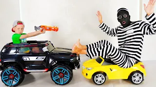 الشرطي سينيا يبدأ مهمة جديدة مع بابا!