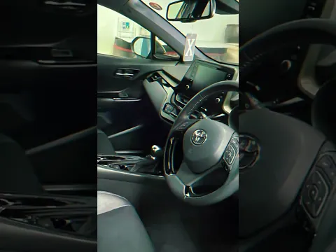 Toyota C-HR 1||23013