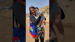 ابتسام لعزاوي مع البيبي يانيس في البحر عزاوي لعزاوي 