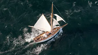 High winds, midnight engine work, and storm-sails – through Central America by wooden sailboat