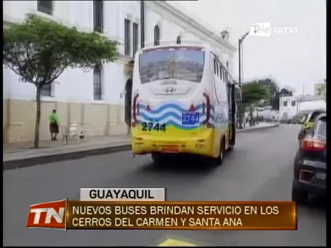 Nuevos buses brindan servicio en los cerros del Carmen y Santa Ana