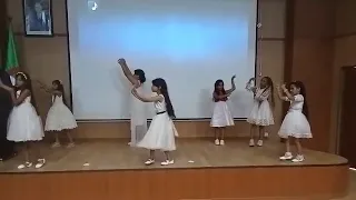 الكون ضاء بفرحتنا 