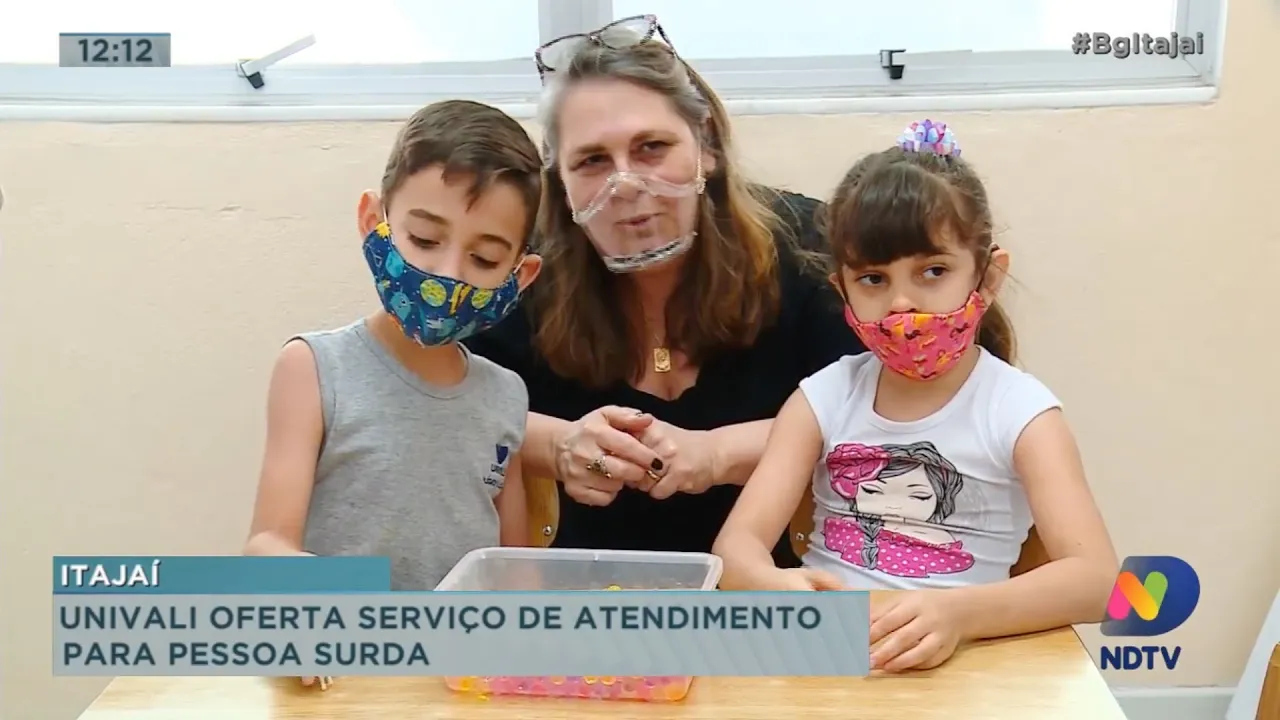 Univali oferta serviço de tratamento para pessoa surda