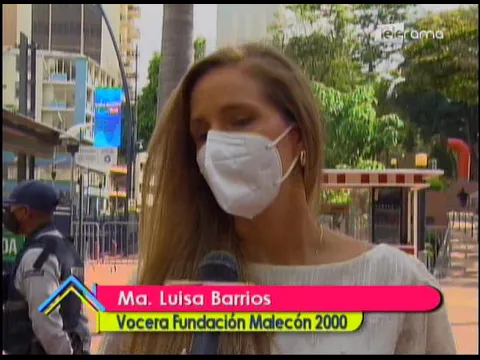 Pantallas LED iluminan exteriores del Malecón 2000 en Guayaquil