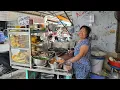 Lagu Trùm gỏi gà Út Mẫn nấu nồi nước lèo mỡ gà vàng rực óng ánh bắt mắt, nhìn là muốn ăn