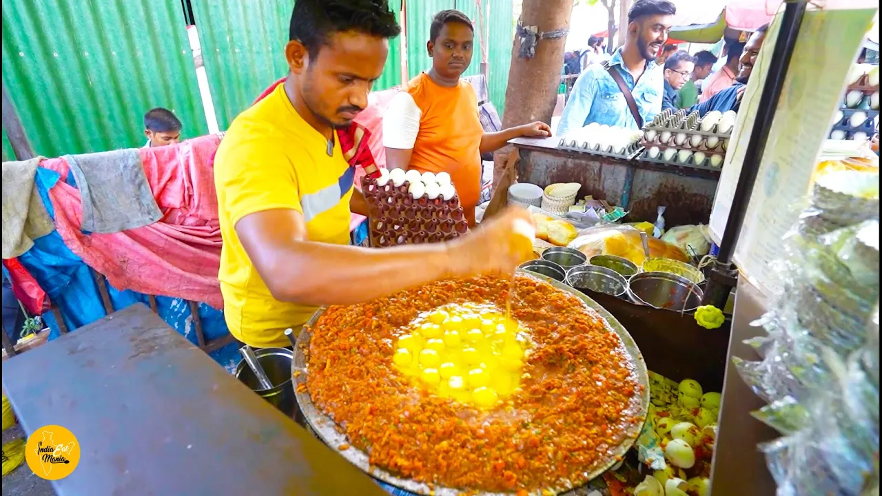 50 Eggs Swimming Pool Wali Bhurji Making Rs. 50/- Only l Mumbai Street Food