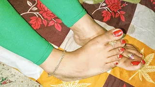 Candid Indian Soles In Green Leggings