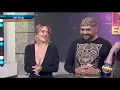 andrea legarreta luce increible con escote en vestido negro