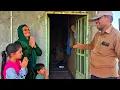 Download Lagu Miljardair uit een stam schenkt huis aan dakloze moeder