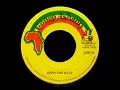 Download Lagu The Congos - Open The Gate