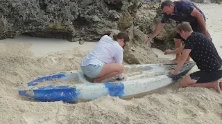 E15 – Found a kayak in Ouvea
