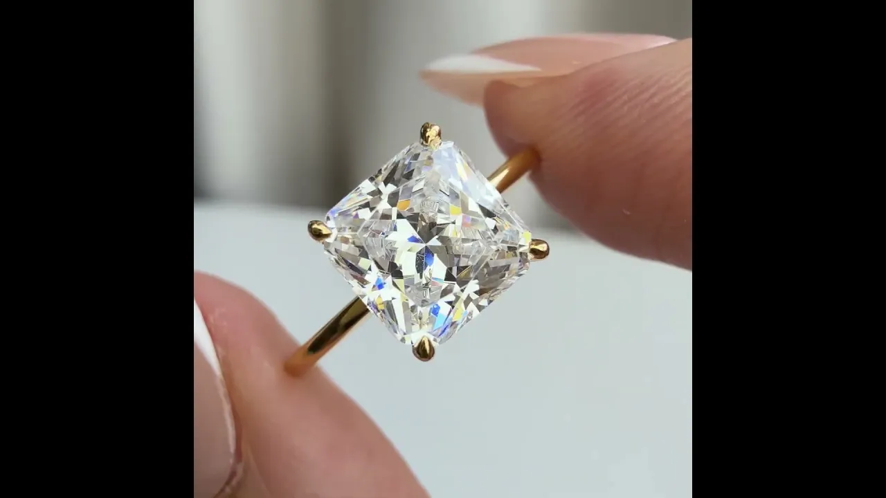 Rhea丨1CT Asscher Cut Lab Grown Diamond Ring With Basket Setting