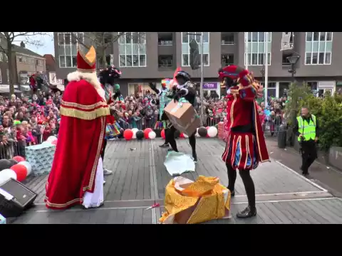 Video Reportage van Gerjan van der Zwaag over de sinterklaasintocht in Zevenaar in 2015. Gepubliceerd op 16 november 2015; beelden van een eerdere editie.