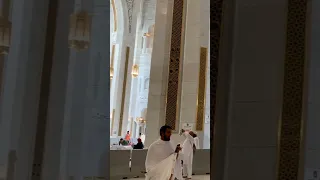 وقال اركبوا فيها بسم الله مجراها ومرساها بصوت أحمد عامر 