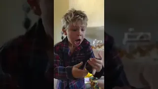 Little kid pulls a rainbow charizard vmax then freaks out