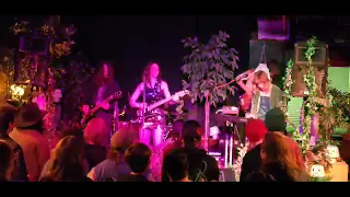Babe - Poison Ivy And The People