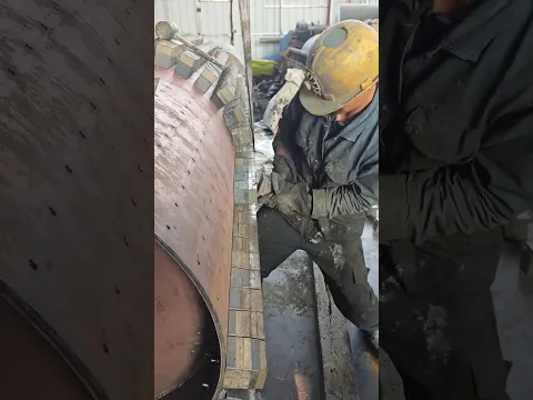 EXTREME MAGNET power shocks industrial worker! π§²βοΈπ±#tech #engineering #industrial #manufacturing
