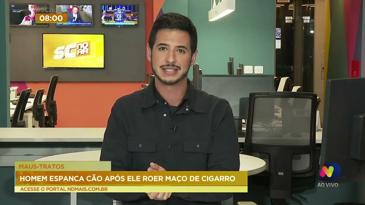 Maus-tratos: homem espanca cão após ele roer maço de cigarro