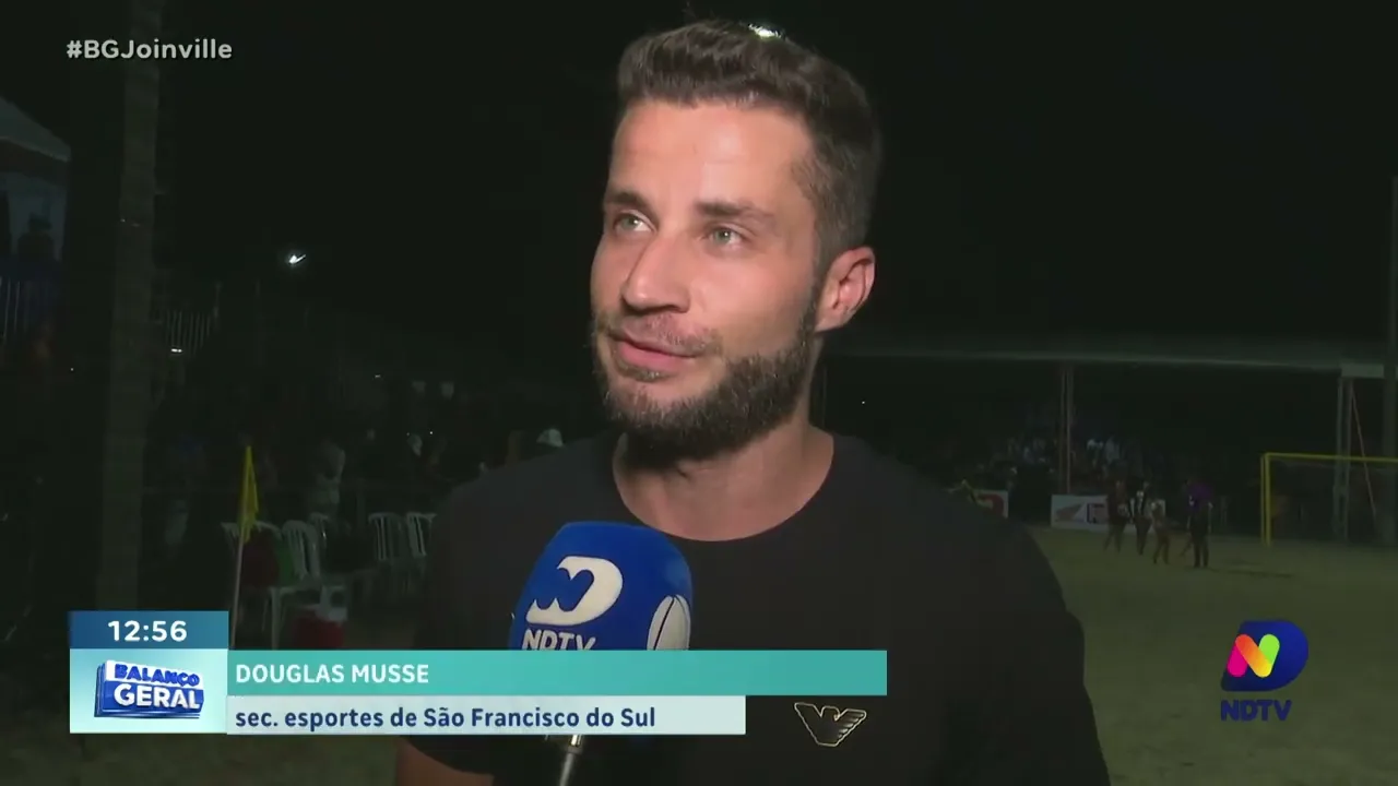 Taça NDTV de Beach Soccer inicia com partidas eletrizantes e torcida animada