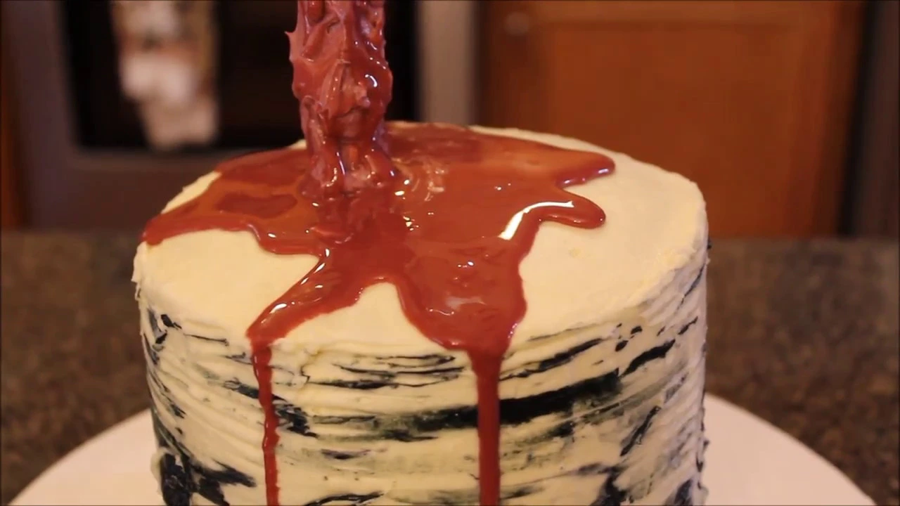 Wine Spill Cake! Stacking, filling & decorating