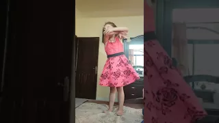 انا البندورة الحمرة اداء لولو احمد 