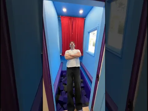 The house has endless doors #shortvideo
