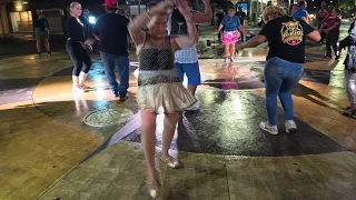 🕺💃Mira como esta el gran ambiente en el centro histórico 💃🕺
