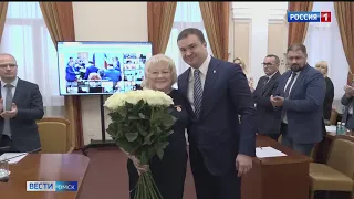 Виталий Хоценко лично поздравил омского педагога с получением государственной награды