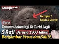 Lagu Temuan Arkeologi: 5 Roti Bergambar Yesus Dan Salib. 